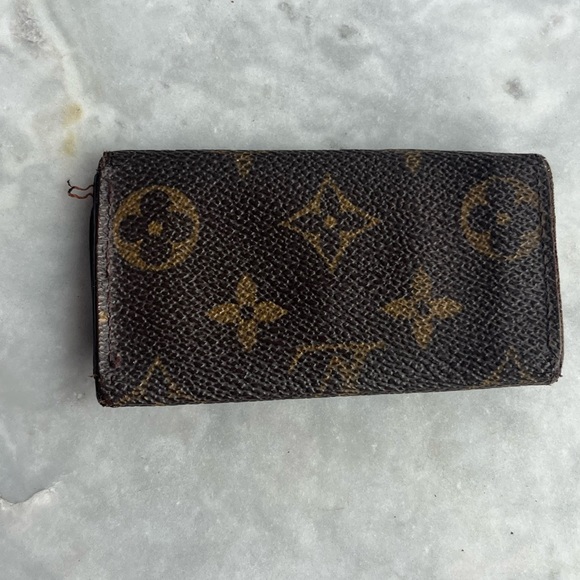 Louis Vuitton Monogram Brown Four Key Holder TH0096 - Picture 6 of 15